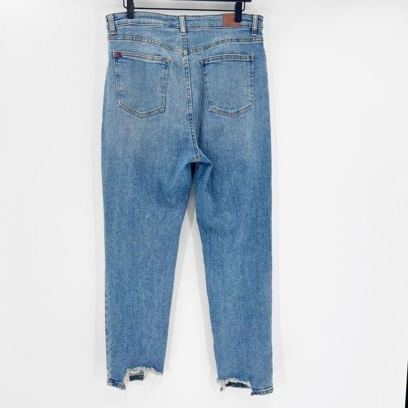 BDG Urban Outfitters Women's Light Wash Girlfriend High Rise Jeans Size 32 - Picture 3 of 6